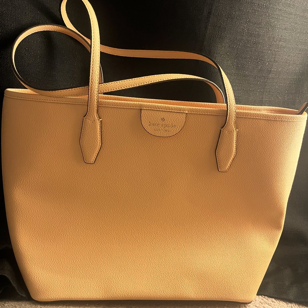New without tag Kate spade tote